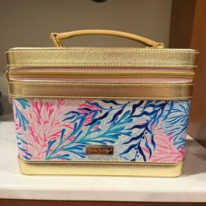 Lilly Pulitzer kaleidoscope coral train makeup case